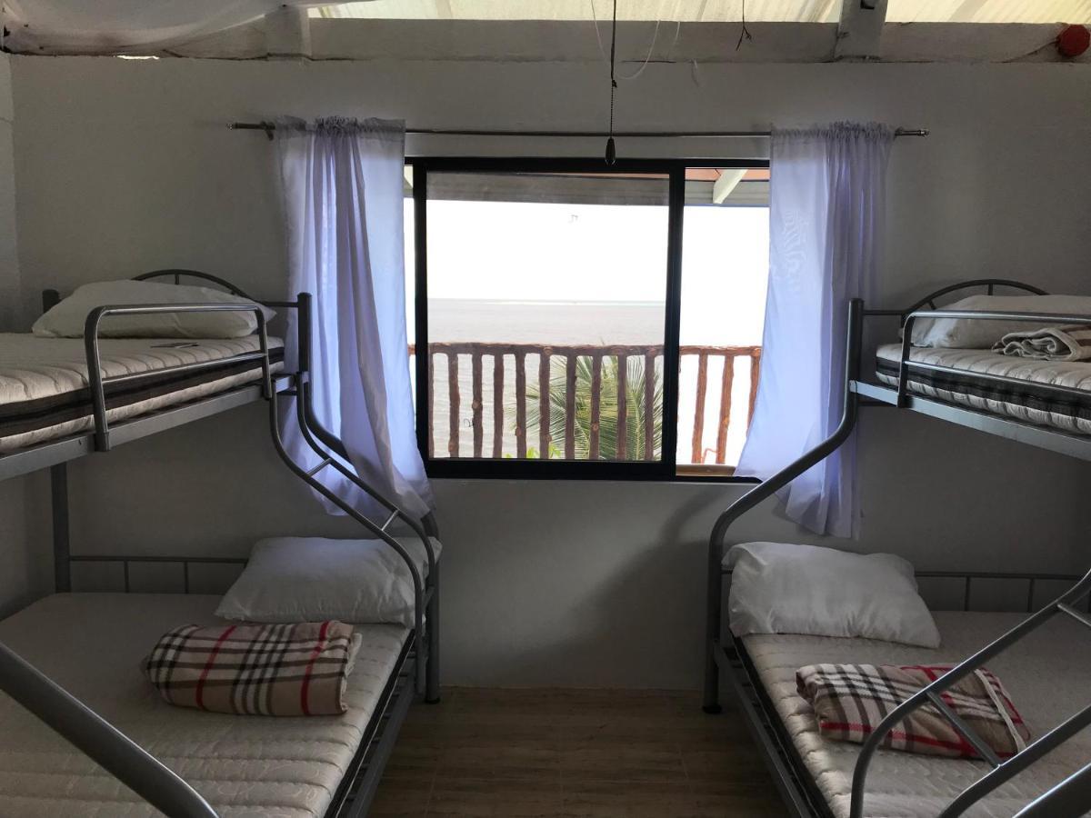 Hostel Lions Mambajao Buitenkant foto