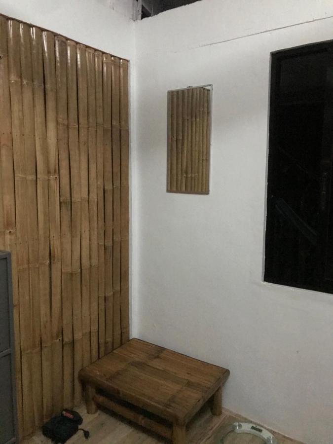 Hostel Lions Mambajao Buitenkant foto